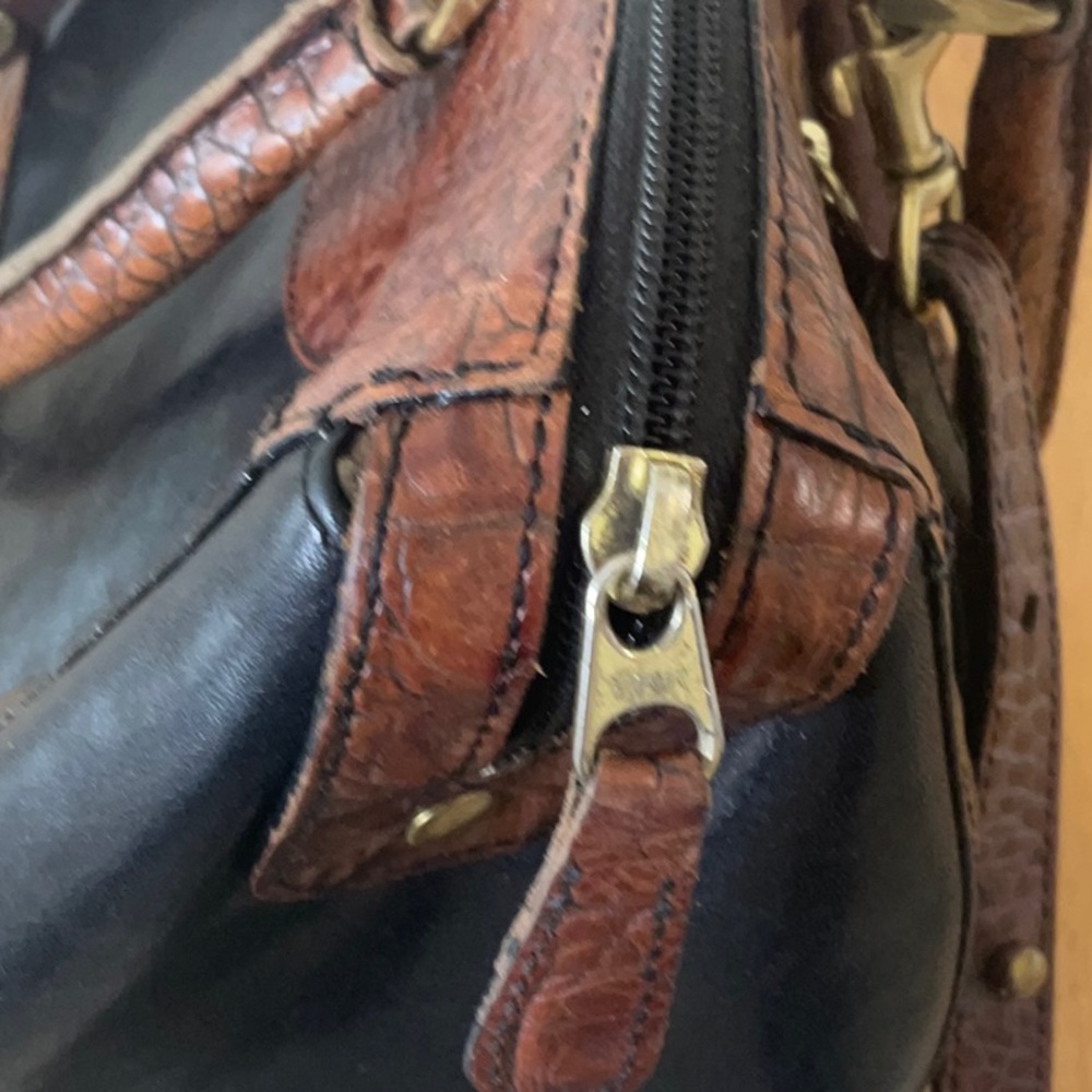 Brahmin  Vintage Black and Brown Handbag - Picture 8 of 8